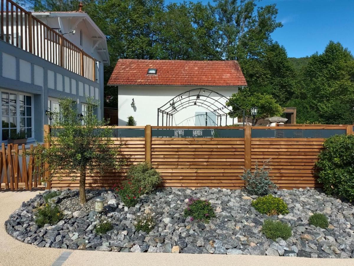 Logis Hostellerie Du Neez Gan Экстерьер фото