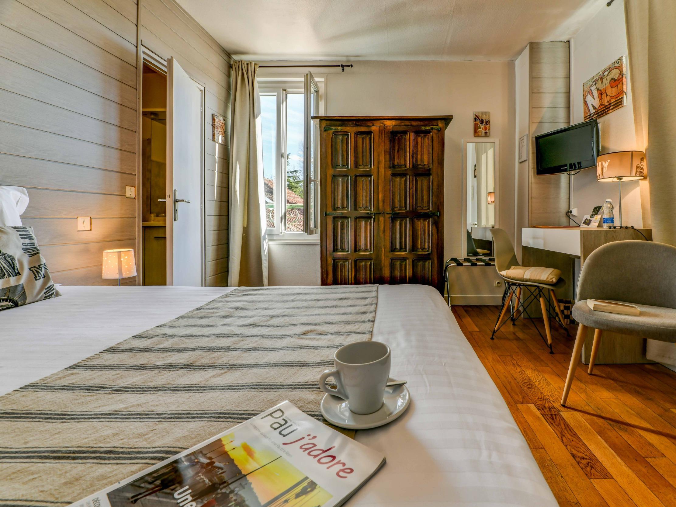Logis Hostellerie Du Neez Gan Экстерьер фото