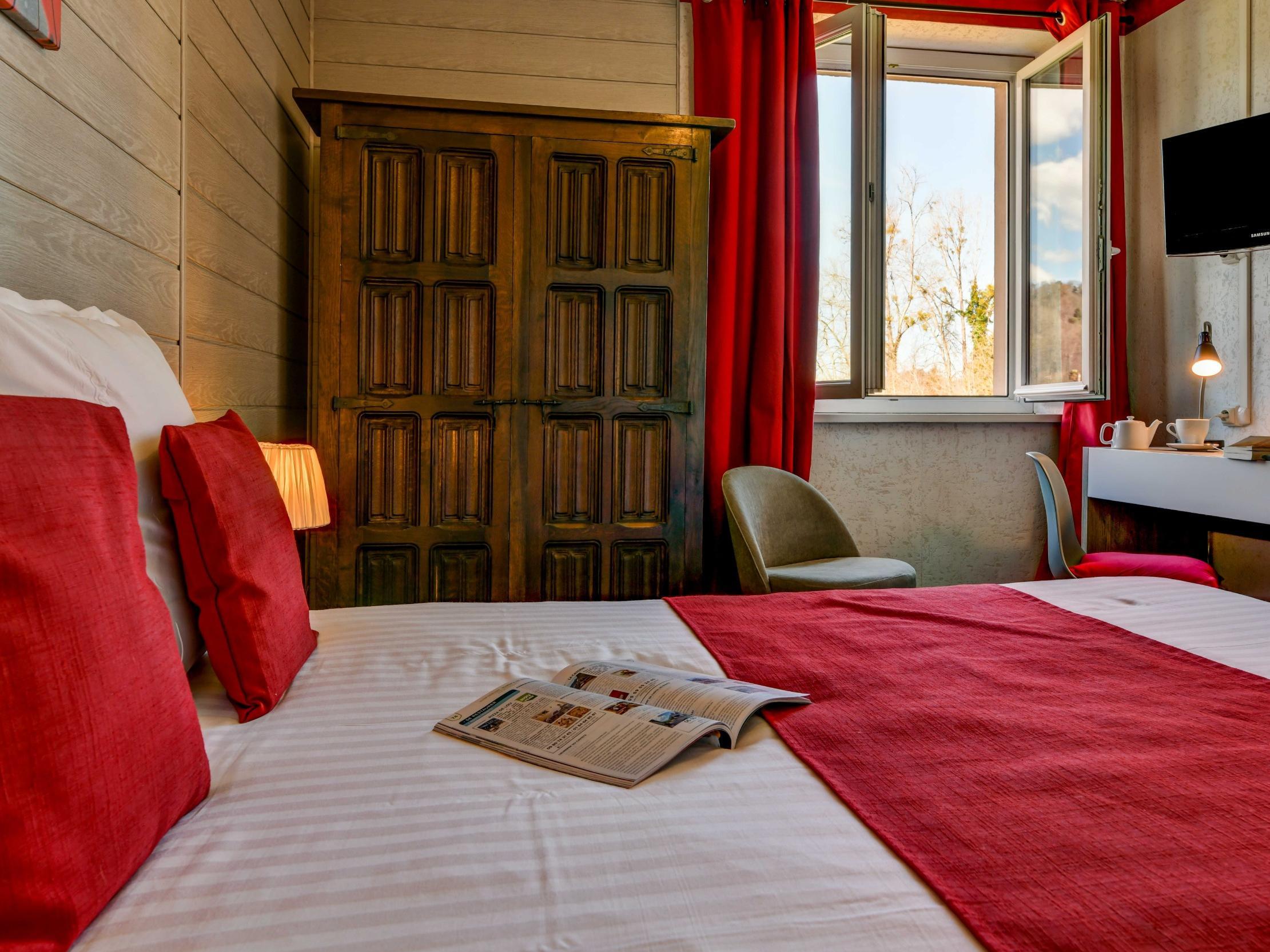 Logis Hostellerie Du Neez Gan Экстерьер фото