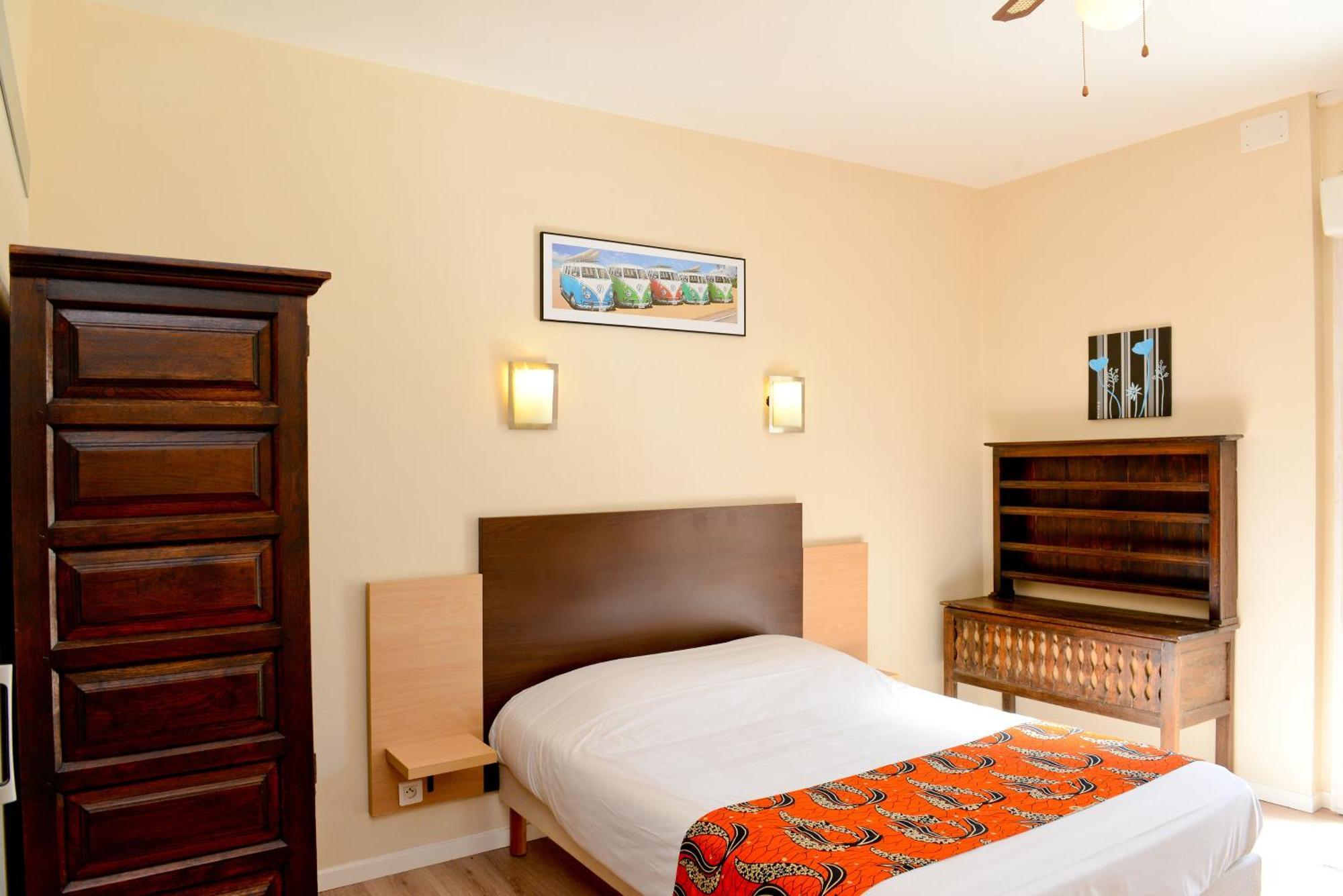 Logis Hostellerie Du Neez Gan Экстерьер фото